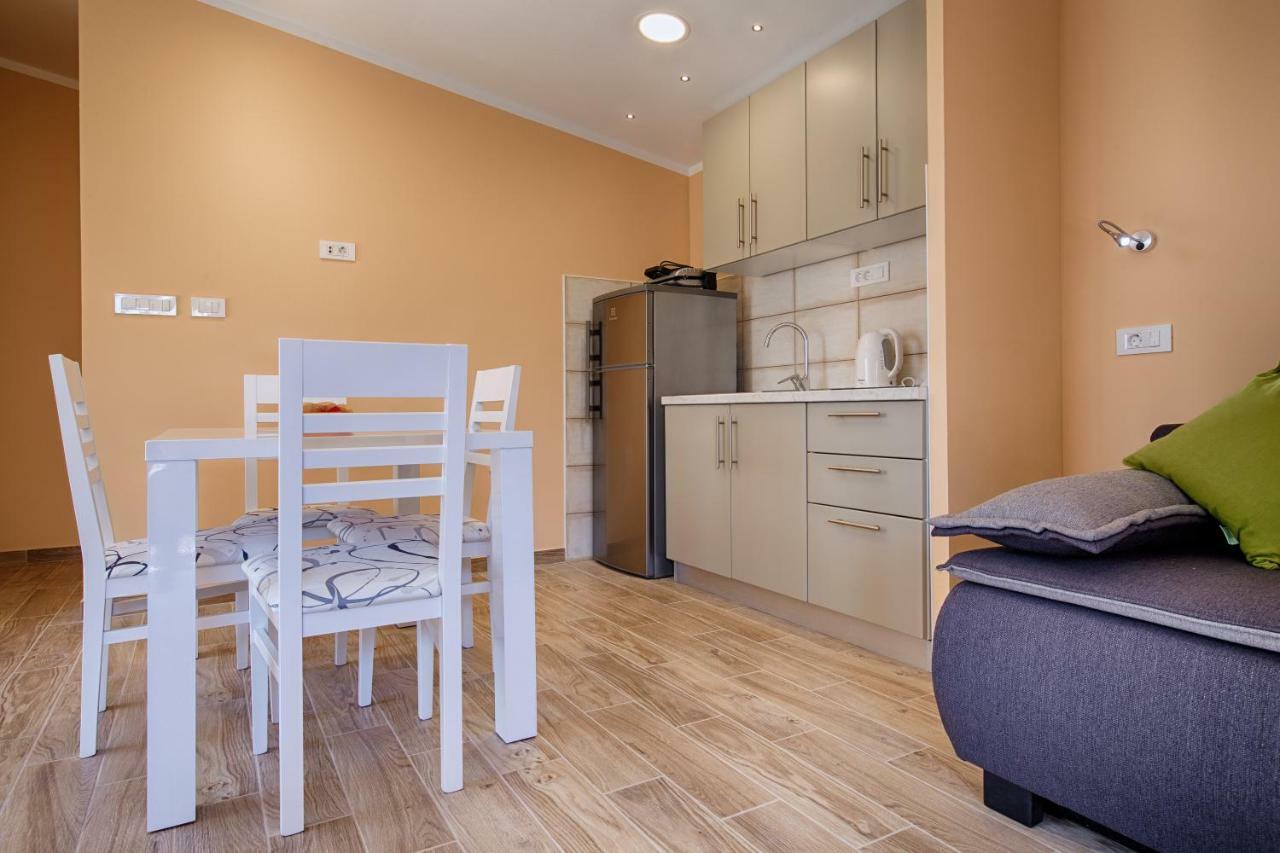Betini Apartments - Authentic Island Escape Komiža Kültér fotó