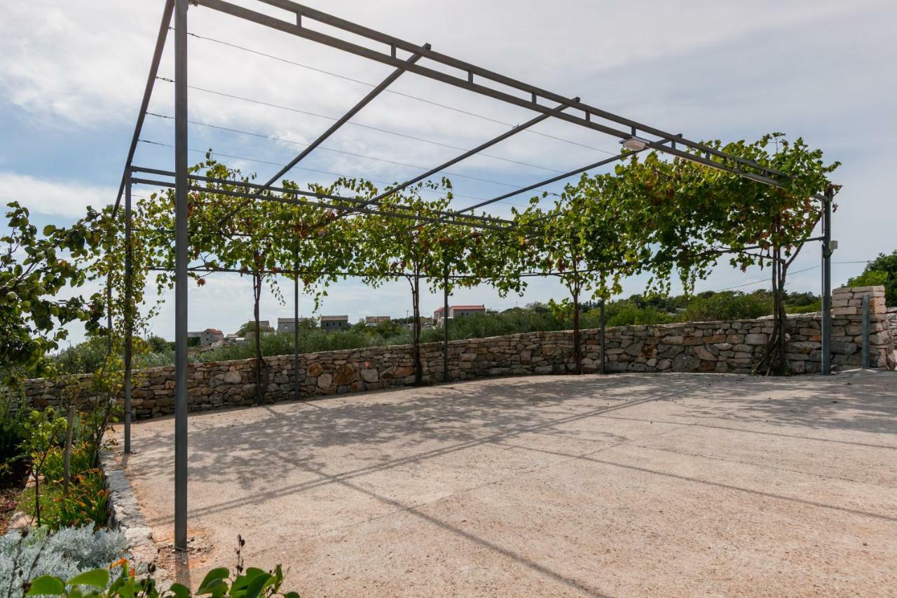 Betini Apartments - Authentic Island Escape Komiža Kültér fotó